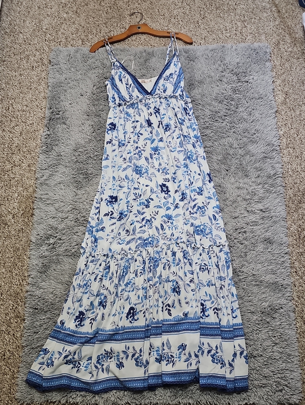 miami Blue and White Adjustable Straps Floral Maxi Dress SZ Lg Chest Size D